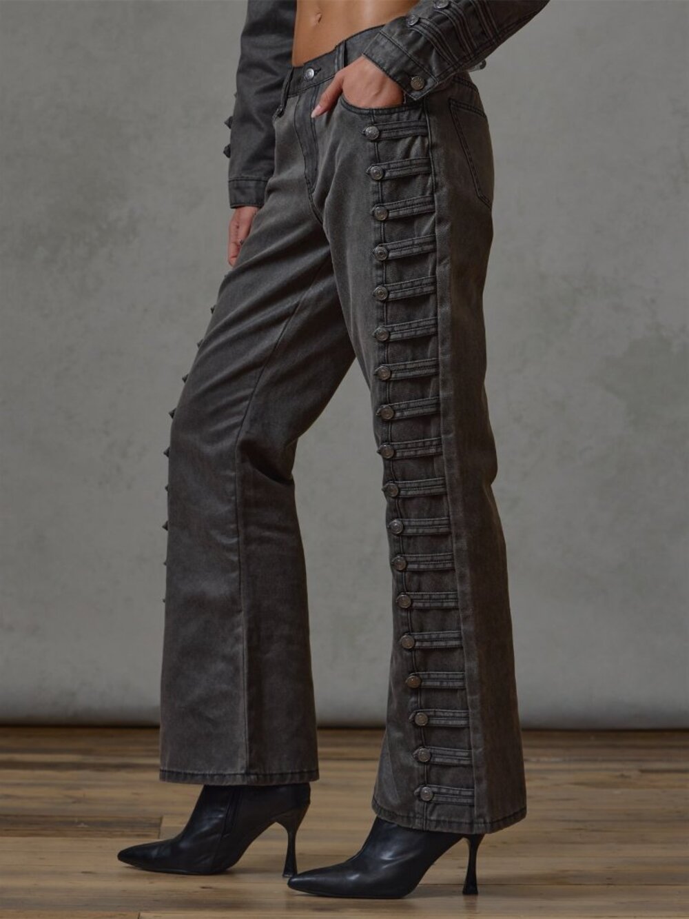 Grey Casual Women's Low Waisted Mom Fit Flare Jeans